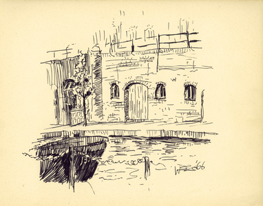 202736 Gezicht op een werfkelder aan de Oudegracht te Utrecht.